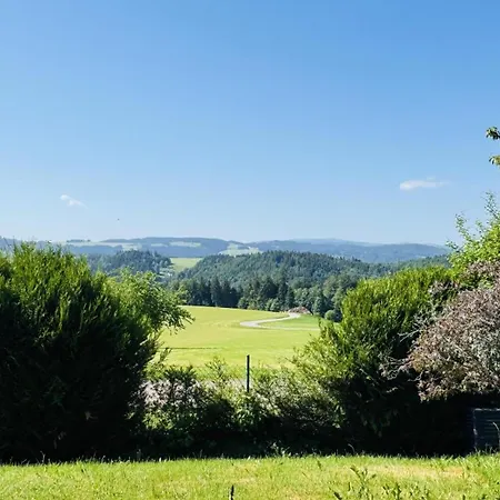 Stieler Haeusle - Mit Garten Und Weitblick Prázdninový dům *